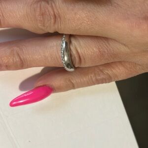 Kendra Scott silver tone rhinestone ring size 7